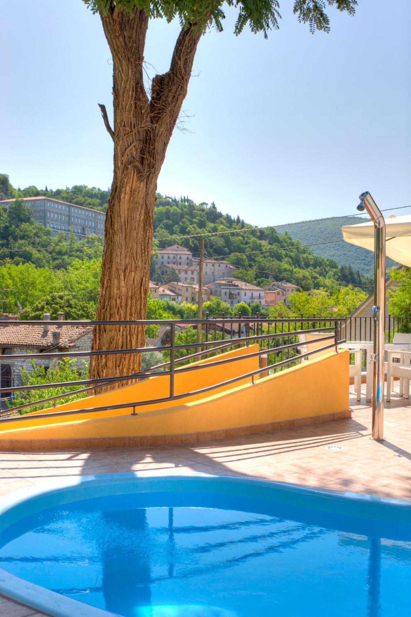 Raffaello Residence Sassoferrato Exterior photo